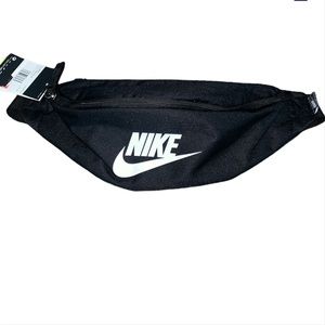 NWT NIKE CROSS BODY BAG